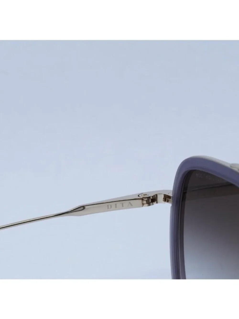 DITA authentic flight